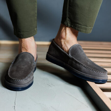 Chaussures en cuir pour femme, confortables et adaptées à la santé des pieds